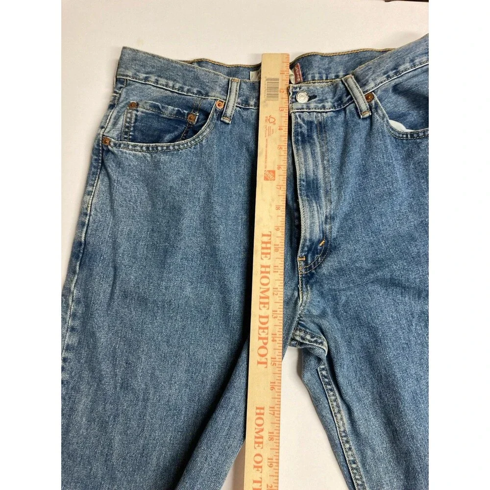 Levi’s Men’s Relaxed Fit Straight Medium Wash Blue Denim Cotton Jeans 5-Pocket